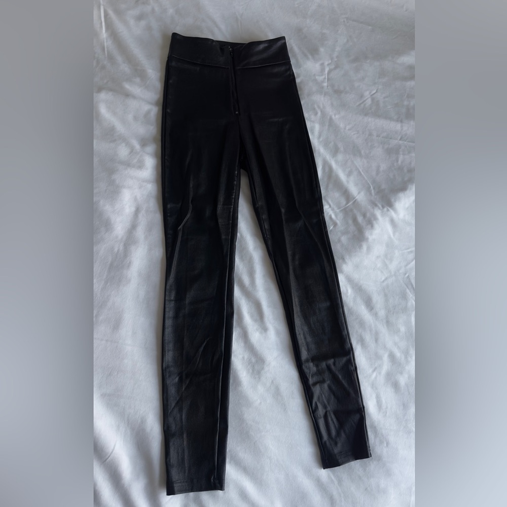 SHEIN Black Women's Jeggings